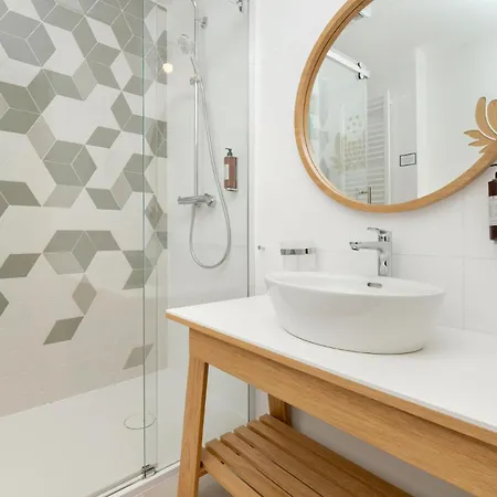 アパート Chaber スヲーネガシエ